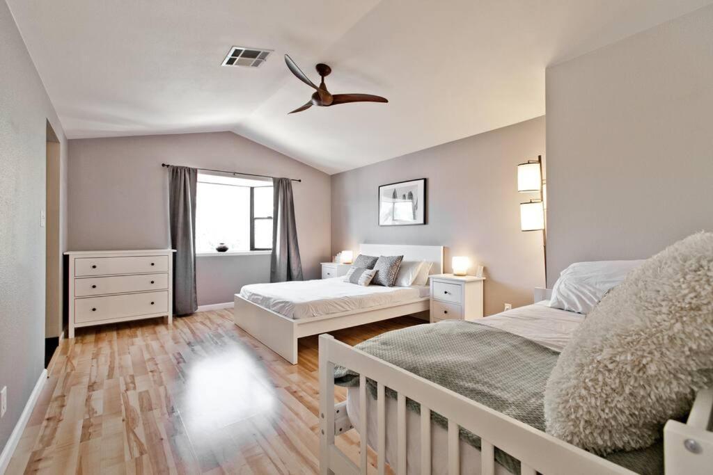 Вилла Bright, Modern 4Br With Beautiful Backyard & Pool! Лас-Вегас Экстерьер фото